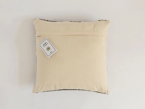 Чехол на подушку Aracelis бежевый, черный — изображение 2