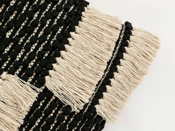 Чехол на подушку Aracelis бежевый, черный — изображение 5