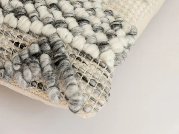 Чехол на подушку Infini 45х45 серый — изображение 3