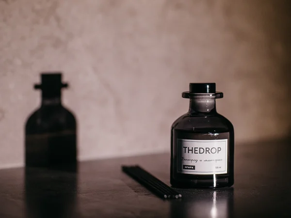 Диффузор THEDROP 100 мл, аромат виноград и лемонграсс черный — изображение 3