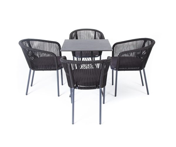 квадратный стол