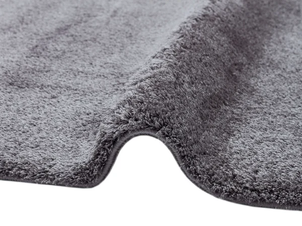 темно-серый