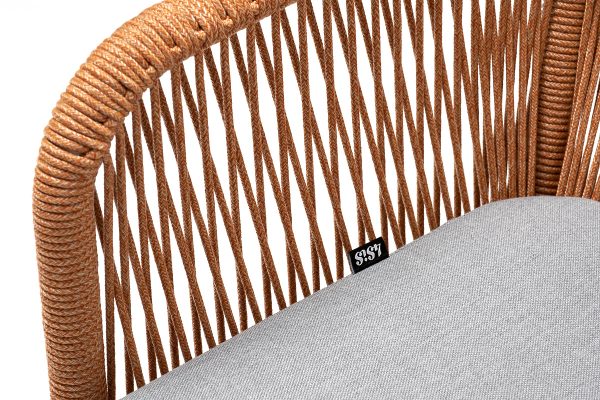 "Лион" стул плетеный из роупа, каркас из стали светло-серый (RAL7035) муар, роуп оранжевый меланж круглый, ткань светло-серая — изображение 5