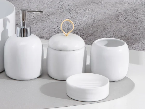 nabor-aksessuarov-dlja-vannoj-monro-1 Набор аксессуаров для ванной Monro белый — изображение 2