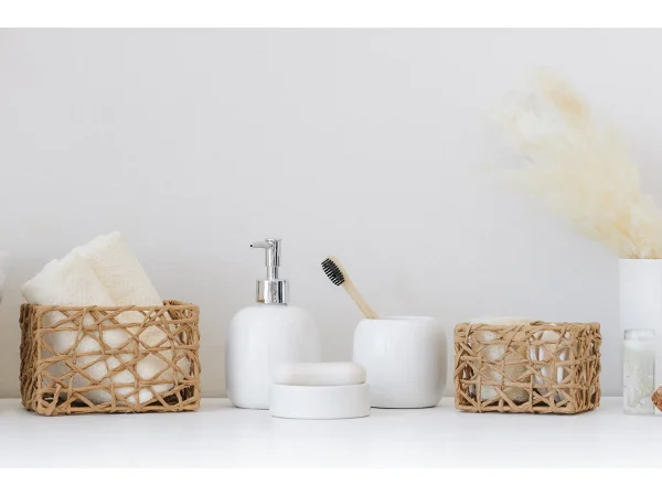 nabor-aksessuarov-dlja-vannoj-monro-2 Набор аксессуаров для ванной Monro белый — изображение 3