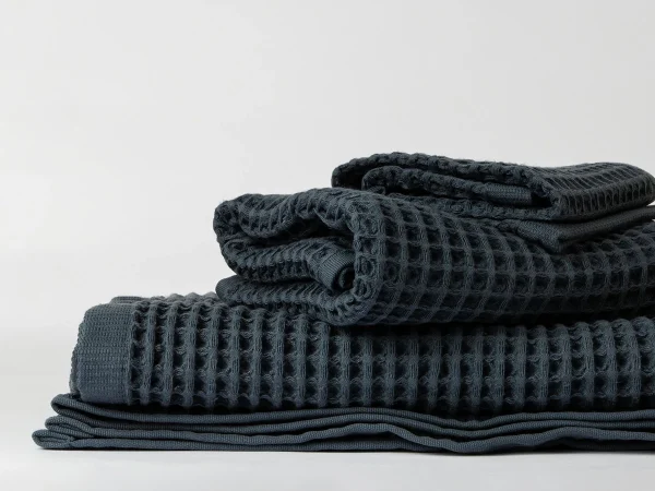 nabor-vafelnyh-polotenec-anda-3-sht-4 Набор вафельных полотенец Anda 3 шт. темно-серый — изображение 5