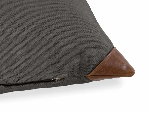 podushka-chesterfield-2 Подушка Chesterfield серый — изображение 3