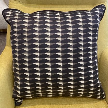 Подушка декоративная TELAS