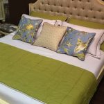 Покрывало с 7 подушками и пледом MODENA