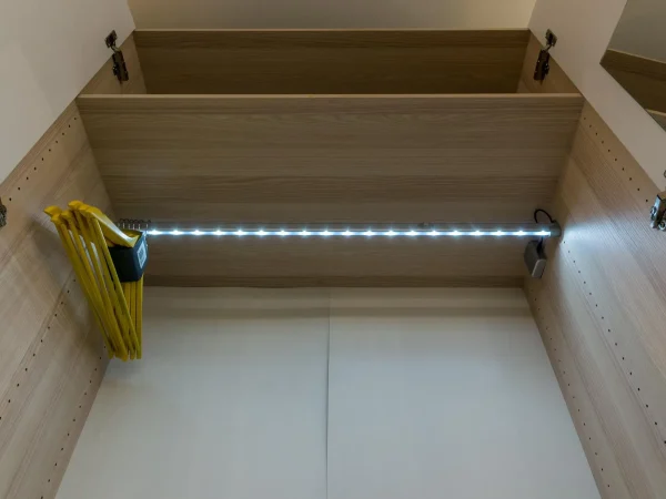 Штанга с подсветкой и датчиком движения, 1162 мм медный — изображение 4