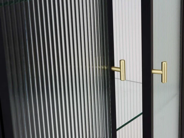 vitrina-the-one-3 Витрина The One черный — изображение 4