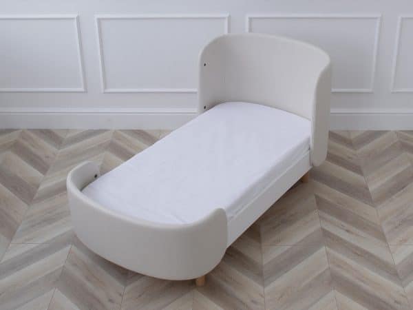 Кровать KIDI Soft для детей от 2 до 4 лет (молочный, экокожа) — изображение 4