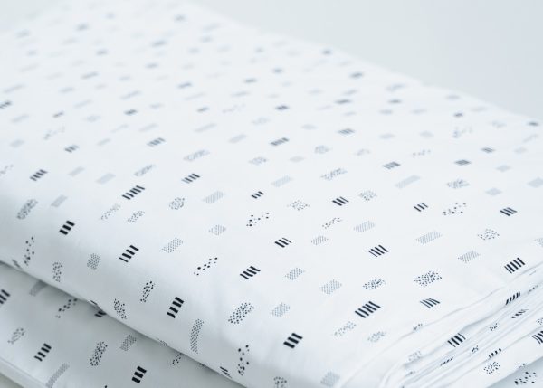 Постельное бельё в детскую кроватку (монохром, сатин) — изображение 3