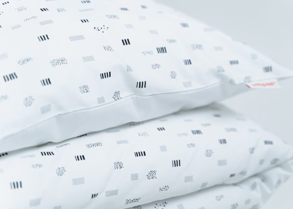 Постельное бельё в детскую кроватку (монохром, сатин) — изображение 4