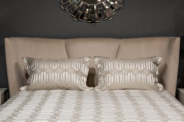 121GD-12126 Комплект Artdeco серый( покрывало 260*260 и 2 наволочки 50*70) — изображение 4