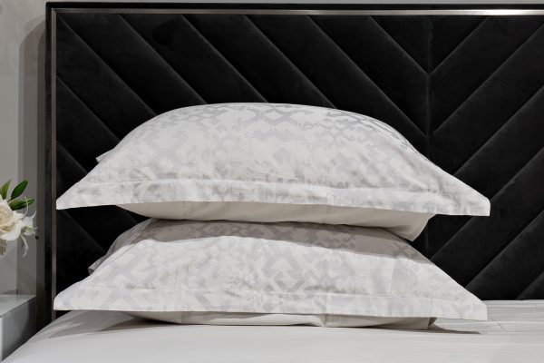 130HB-00047 Простыня на резинке сатин бежевый 180*200*30 — изображение 2