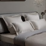 144HF-40404 Простыня тенсель жемчужная 240*180