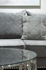 70SW-20306 Подушка с бисером "Лучи" серебро 45*45см — изображение 3