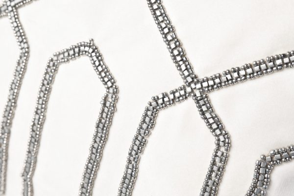 70SW-20714 Подушка с бисером "Геометрия" белая 30*50см — изображение 2