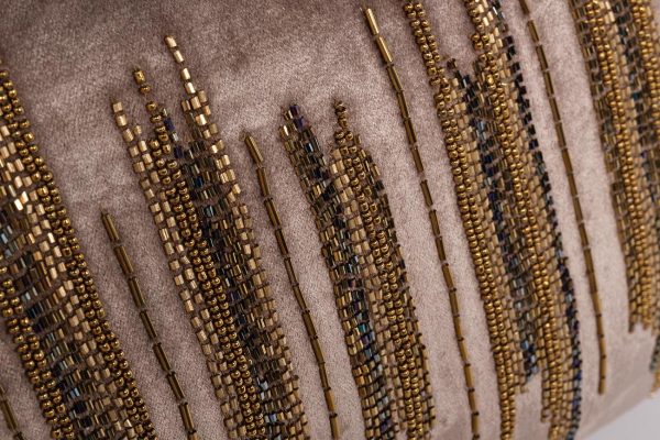 70SW-28048 Подушка с бисером "Линии" беж. 30*50см — изображение 2