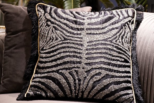 70SW-30308 Подушка с бисером "Зебра" черный 45*45см — изображение 2
