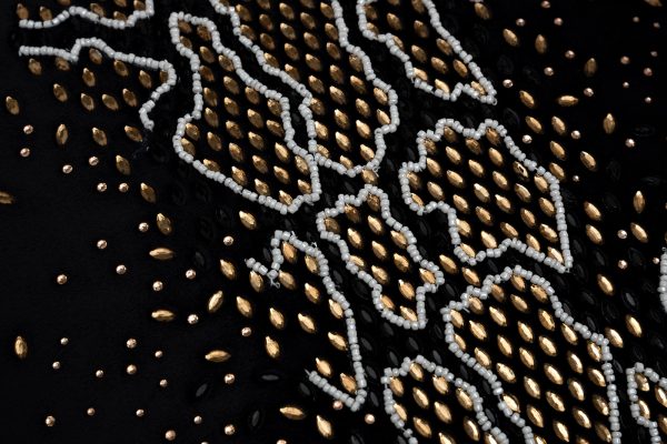 70SW-38076 Подушка со стразами "Питон" черный 45*45 — изображение 2