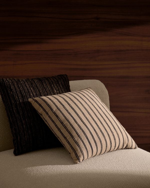 Caliu Чехол для подушки серо-бежевый шелк и хлопок 45 x 45 см — изображение 3