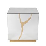 KFG198 Стол журнальный зеркальный с золотым декором 55*55*61см