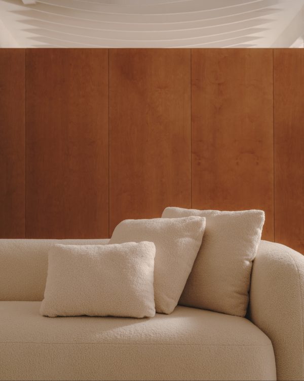 Martina Подушка из необработанной ткани букле 47 x 36 см — изображение 2