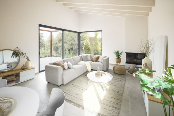 Настенная панель Mely из массива альбиции в белую полоску Ø 49 см — изображение 3