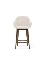 Полубарный стул Konna бежевого цвета с ножками из массива ясеня в темной отделке, 65 см — изображение 4