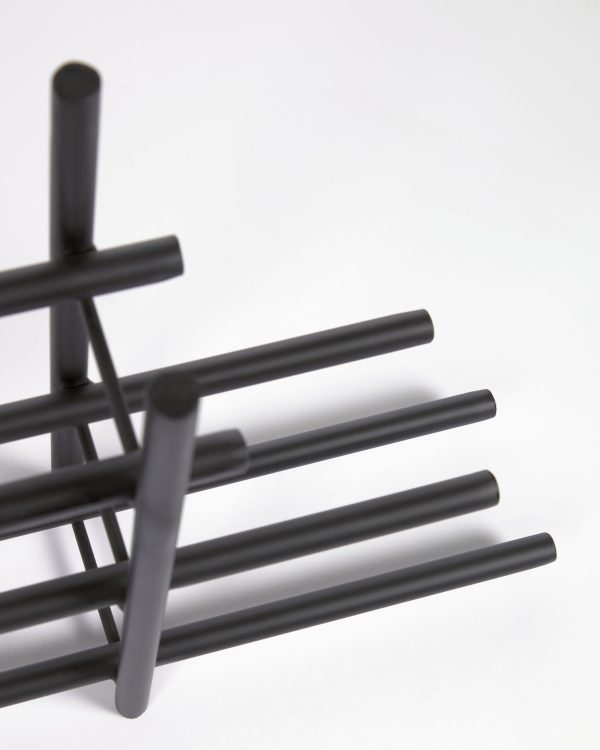 Shizu Винная полка из черного металла — изображение 4