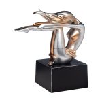 TB3425 Статуэтка "Девушка на кубе" зол./черн 25*14.5*34 см