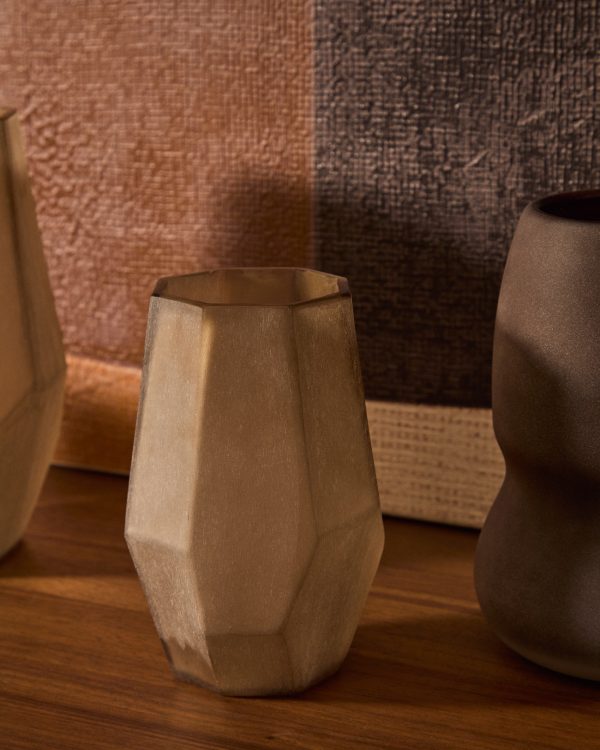 Ваза Arai серая из переработанного стекла 16,5 см — изображение 3