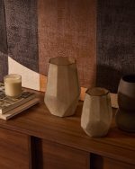 Ваза Arai серая из переработанного стекла 22 см — изображение 2