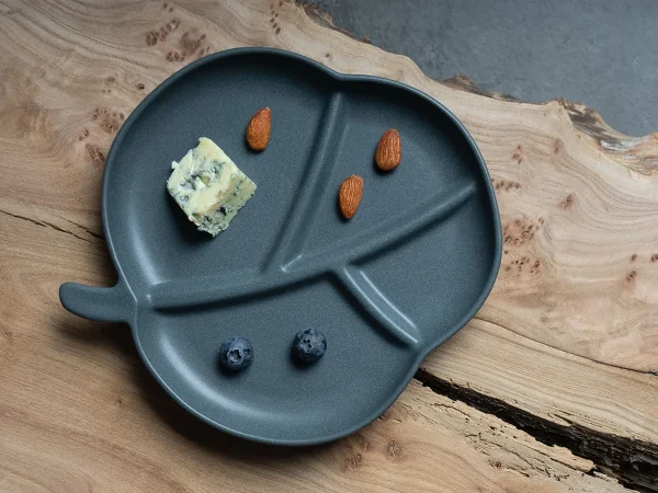 Блюдо сервировочное Dancing Leaves серый — изображение 2