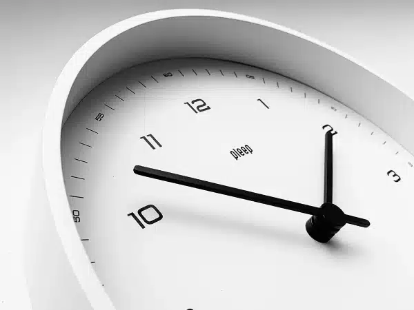 Часы настенные Pleep White белый — изображение 3