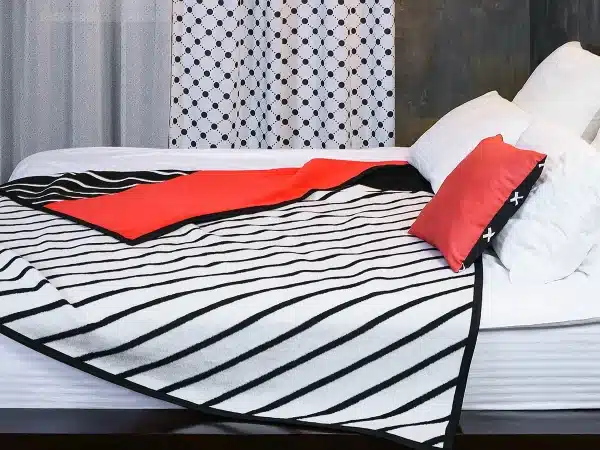 Плед Memphis красный, черный — изображение 3