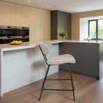 Стул полубарный Ant букле латте — изображение 2