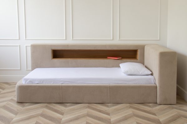 Кровать Cube c нишей L антивандальная ткань (молочный) — изображение 2