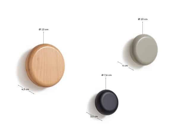 Nadue Набор из 3 настенных крючков из массива бука с натуральной, серой и черной отделкой — изображение 4