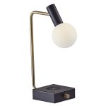 Настольная лампа “Ньют” с беспроводной зарядкой