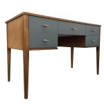 Кабинетный стол