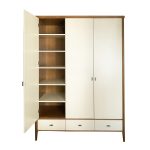 Шкаф 3 двери