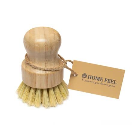 Щетка круглая деревянная со светлой щетиной из сизаля