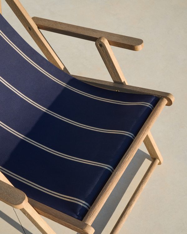 Vilara Складной шезлонг для улицы в полоску синего и бежевого цвета — изображение 3