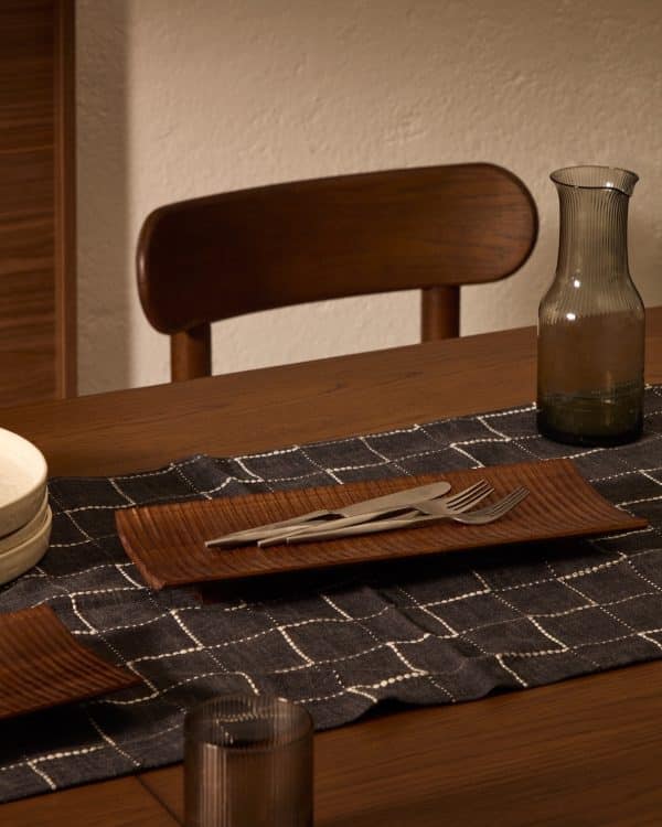 Маленькая сервировочная доска Rommu из акации — изображение 2