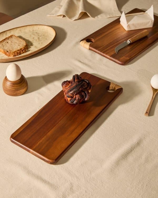 Sardis Сервировочная доска из древесины акации и ротанга 35 x 15 см — изображение 3