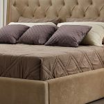 Покрывало с 4 подушками MESTRE