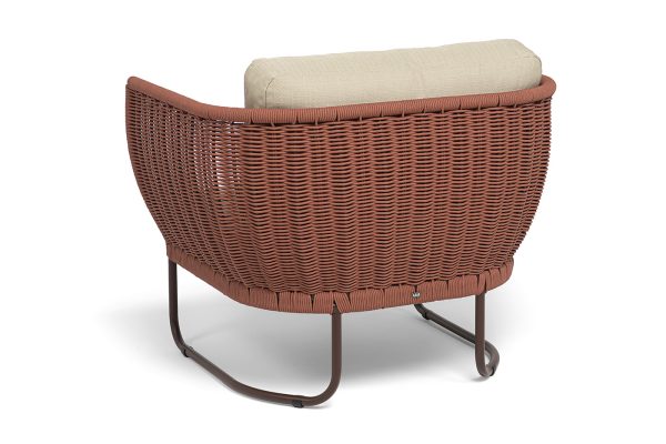 "Фиджи" кресло плетеное из роупа, каркас алюминий коричневый (RAL8016) муар, роуп красный (8372) круглый tex, ткань Mossle бежевая — изображение 5